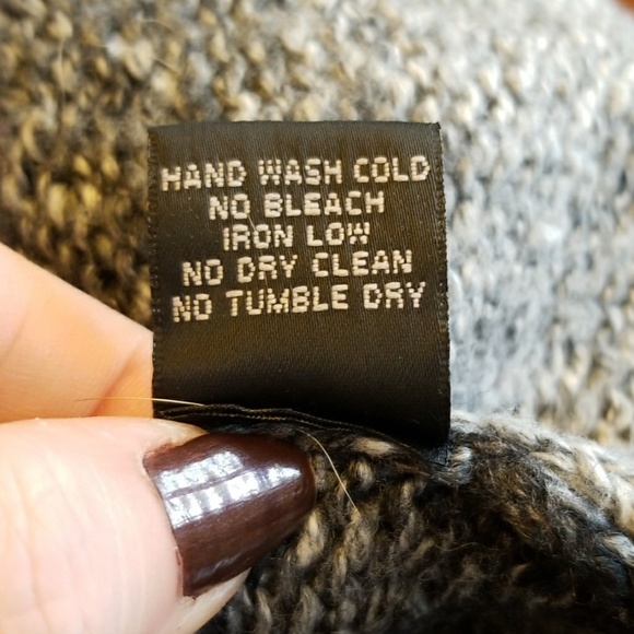 MADDISON 💋 SWEATER - Picture 8 of 8